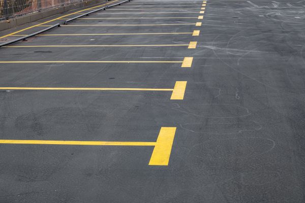 Commercial Parking Lot Sealing in Benton