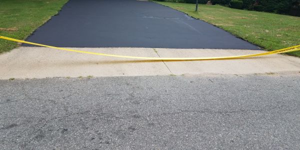 Driveway Sealcoating in Benton
